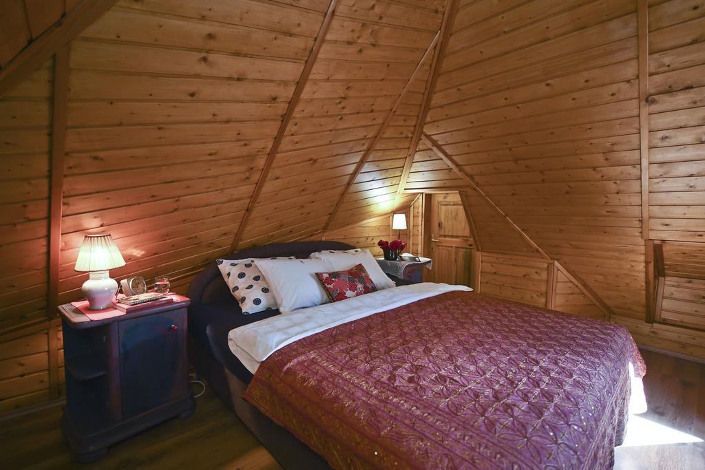 Bell House Villa Bukkzserc Eksteriør bilde